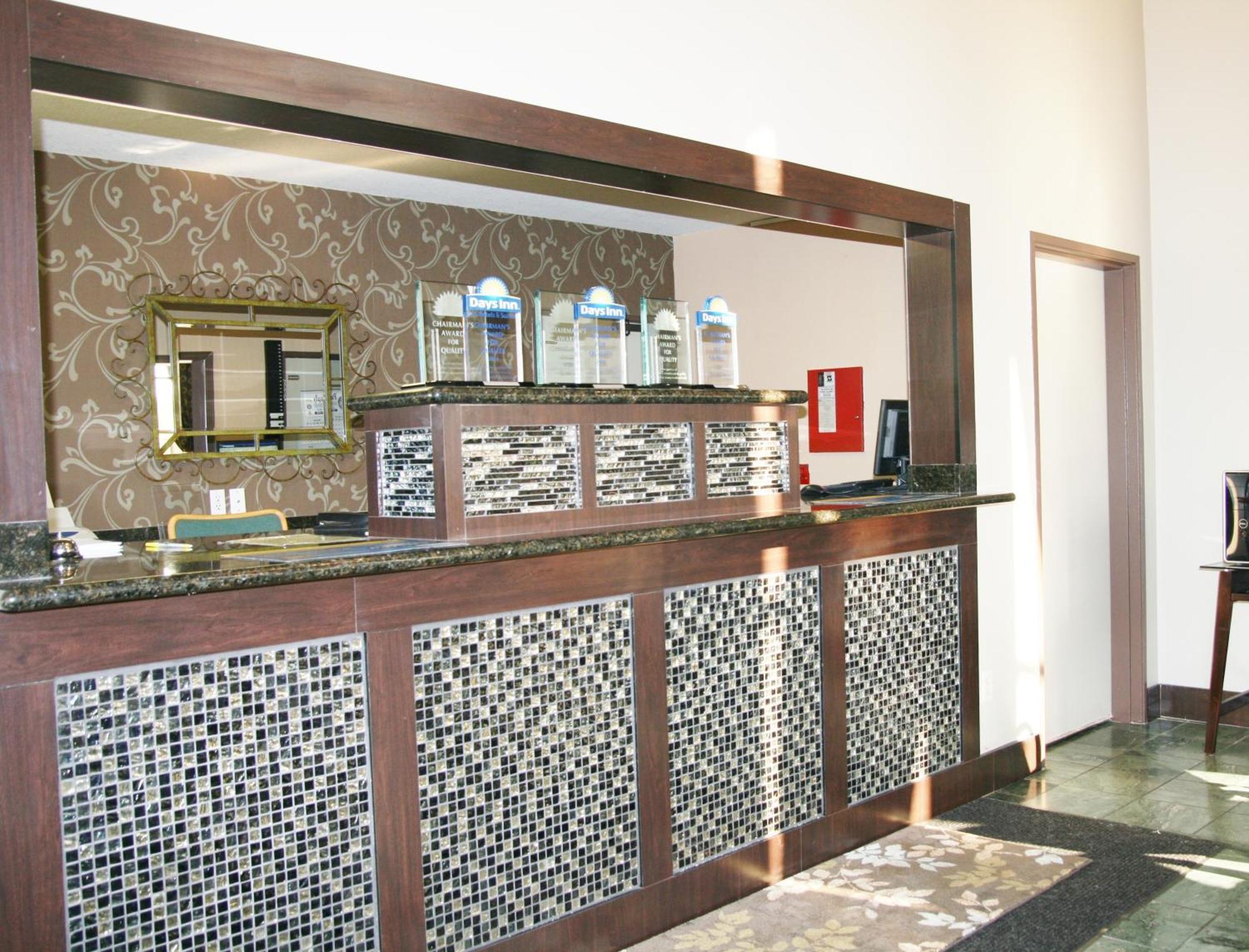 Days Inn By Wyndham Rocklin/Sacramento Dış mekan fotoğraf